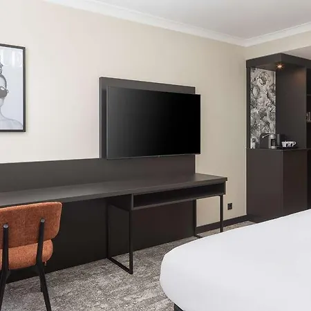 Hilton Hotel 5*