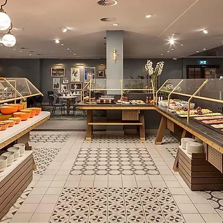 Ξενοδοχείο Hilton 4*