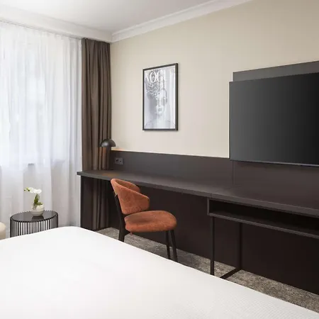 Hilton Hotel 5*