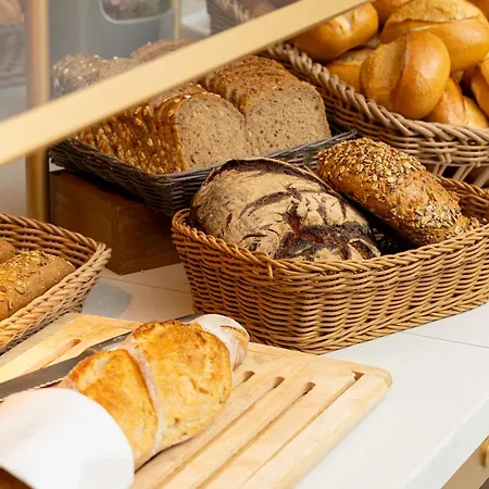 Hilton Ξενοδοχείο 5*