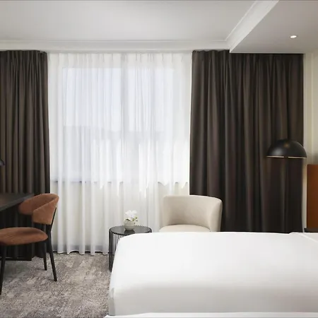 Hilton Ξενοδοχείο 5*